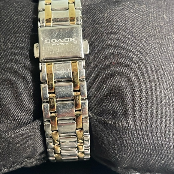 COACH NWT W6060 WOMEN\'S WRISTWACTH TWO TONE STAINLESS STEEL/GOLD QUARTZ main image 9